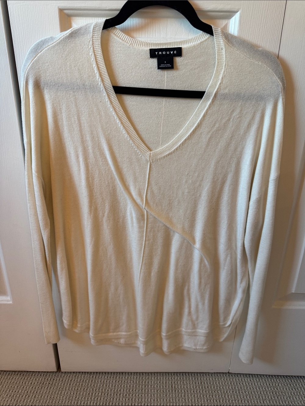 Trouvé Cream V-Neck Lightweight Sweater
